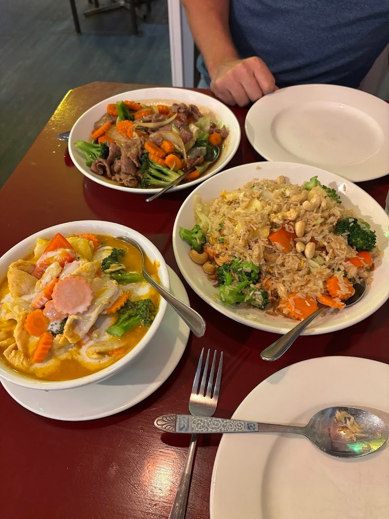 Dee's Vintage Thai Restaurant photo 3